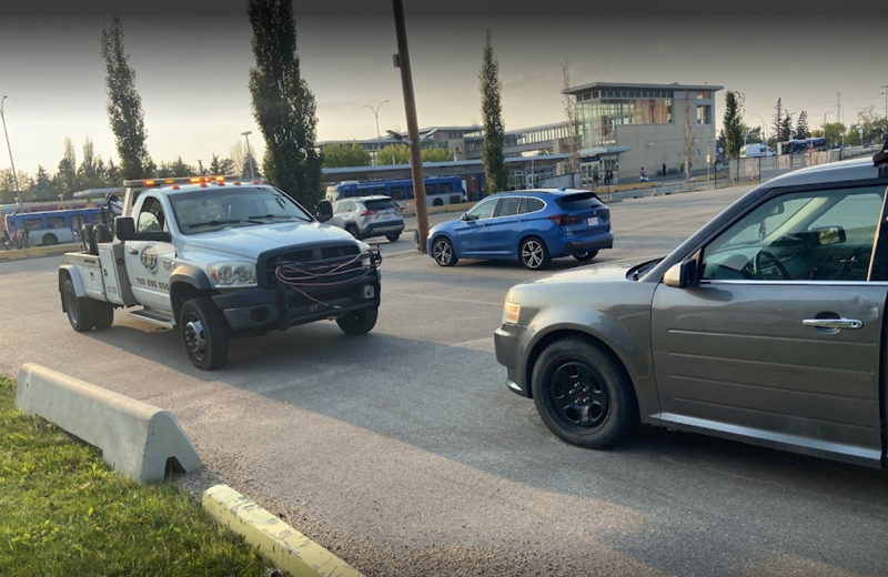 24/7 Emergency Towing Services